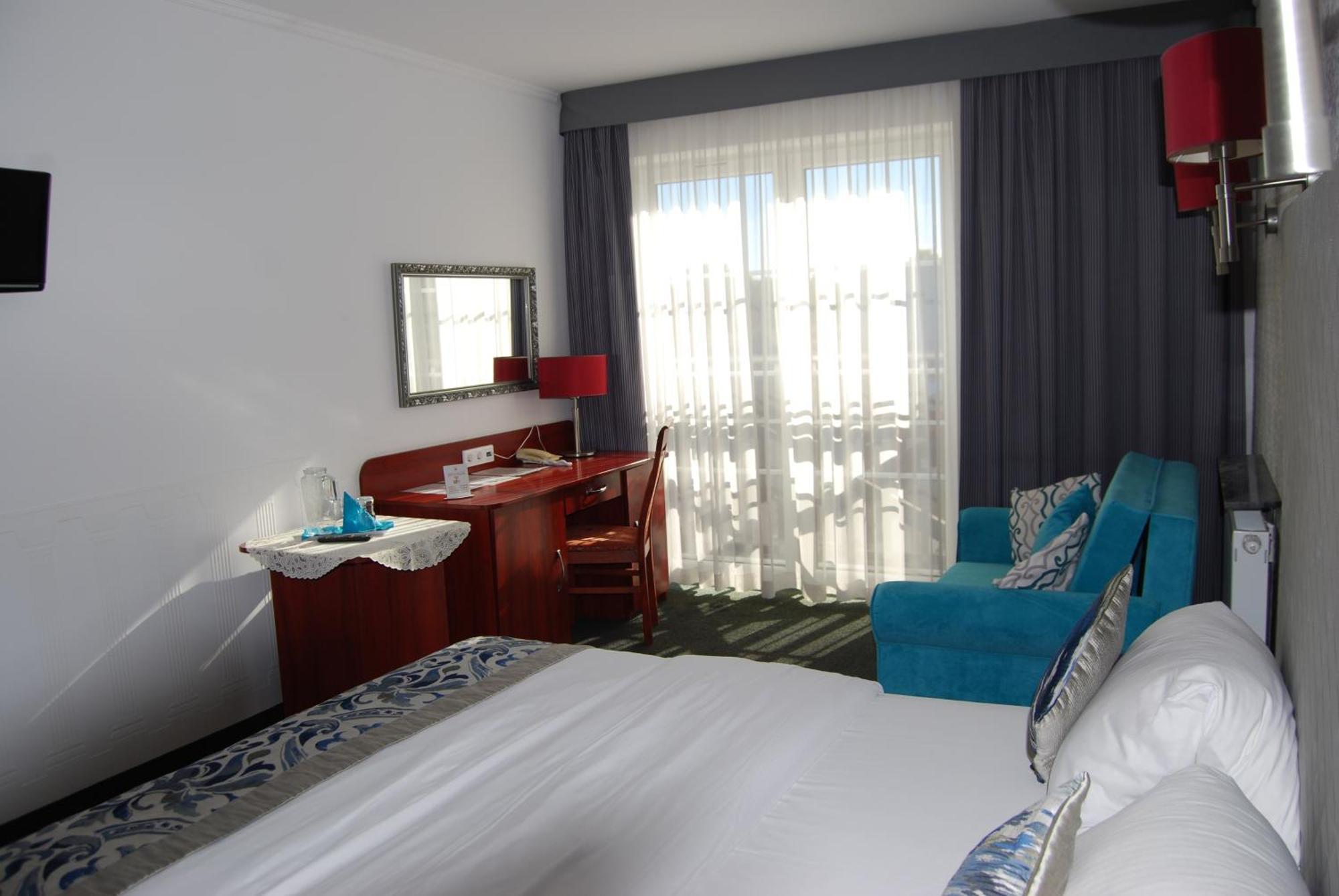 Amigo Hotel Sulejowek Exterior photo